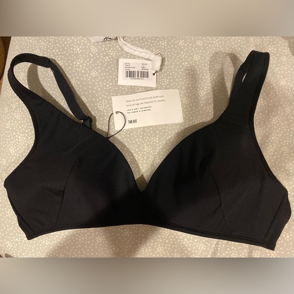 Kit Undergarments Moulded Plunge
Soft Bra, in Onyx (black) Color, Size 4. - Picture 5 of 6